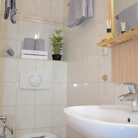 Rosenwinkel Im Og Apartment *